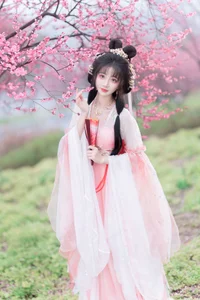 A Floral Dreamscape: YiTuYu Vol.8854 Qi Luo Sheng De Xiao Su Su in Hanfu - image 0