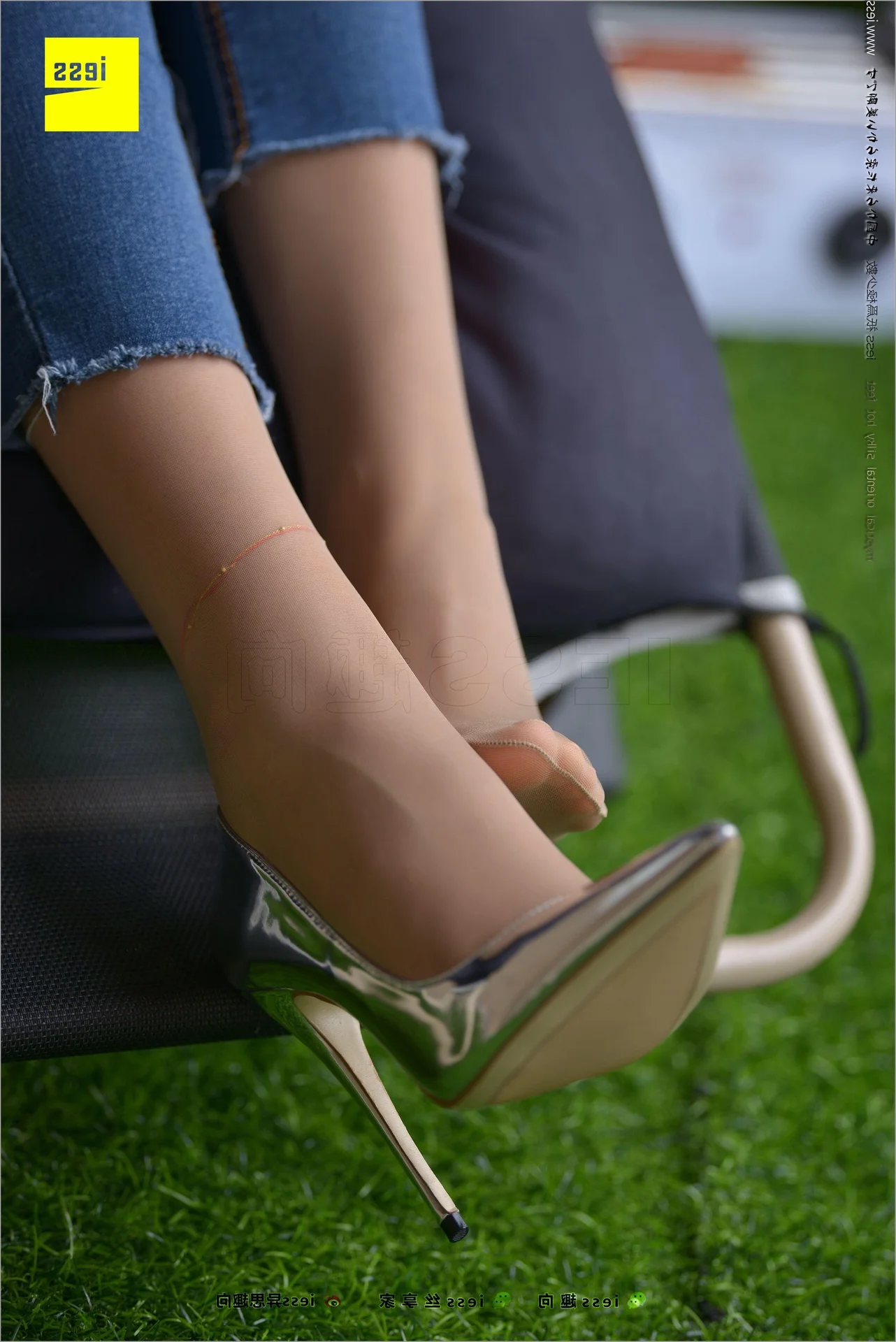 IESS Sizu Biandang 210: Hua Hua in Classic Small Feet