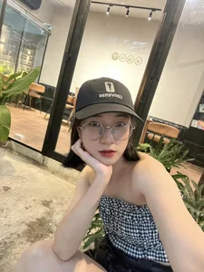 Wives of Vietnamese Rappers - Celebrity Glamour and High-Fashion Style - image 2