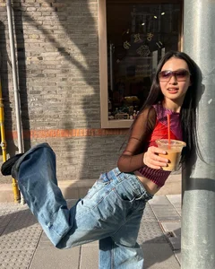 Global Style Icons: 3 Vietnamese Influencers Making Waves Abroad with Chic Fashion - image 15