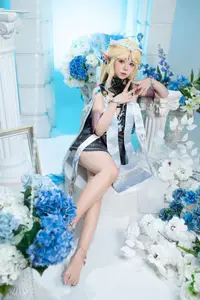 Coser YanYan Captivating Cartethyia Cosplay from Wuthering Waves - image 0