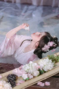 Exploring Aesthetic Elegance in YiTuYu Art Language Vol.7267 with Xu Jin Huan - image 9