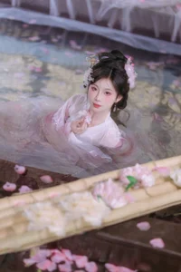 Exploring Aesthetic Elegance in YiTuYu Art Language Vol.7267 with Xu Jin Huan - image 0