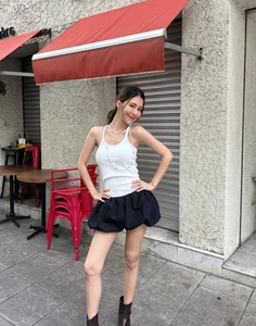 Thai Fashion Influencer Style Guide: How to Look Taller with Trendy Short Outfits - image 0