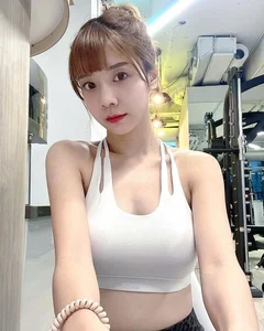 Effortless Athleisure: How Simple Gym Wear is Redefining Modern Fitness Fashion and Street Style Trends - image 7