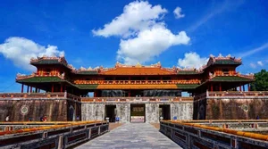 The Ultimate Hue Food Tour Guide: What to Eat in Vietnam's Imperial City - image 7