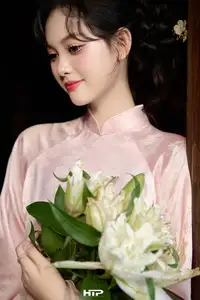 VGU No.194 Ao Dai: Timeless Vietnamese Elegance & Grace in Golden Hour 1000024567 - image 9