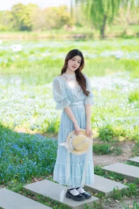 Elegant Visual Storytelling: YiTuYu Art Language Vol.6187 with Xing Xing Pao Fan - image 0