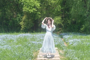 Elegant Visual Storytelling: YiTuYu Art Language Vol.6187 with Xing Xing Pao Fan - image 1