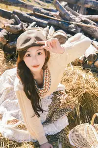 YiTuYu Vol.8531: A captivating glimpse of chickkii's sweet beauty and timeless vintage style - image 5