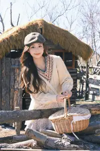 YiTuYu Vol.8531: A captivating glimpse of chickkii's sweet beauty and timeless vintage style - image 17