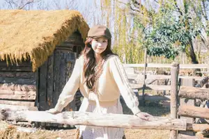 YiTuYu Vol.8531: A captivating glimpse of chickkii's sweet beauty and timeless vintage style - image 15