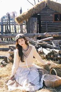 YiTuYu Vol.8531: A captivating glimpse of chickkii's sweet beauty and timeless vintage style - image 14