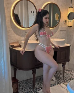 Stunning Gallery of Kieu Diem: The Fitness Influencer with Incredible 107cm Curves and Bold Style - image 15