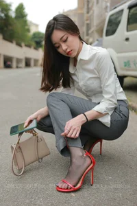 IESS Sixiangjia 833: Jia Ye June Goddess Special Collection Featuring Elegant Leg Fashion - image 74
