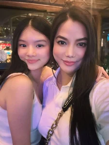 Devon Tran: The Rising Star and 1.7m Tall Daughter of Actress Trương Ngọc Ánh Captivates Fans - image 8