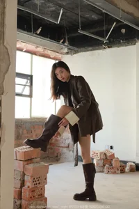Urban Sophistication: IESS SXJ No.1946 Featuring Xiao Jiu in Blue - image 77
