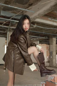 Urban Sophistication: IESS SXJ No.1946 Featuring Xiao Jiu in Blue - image 23