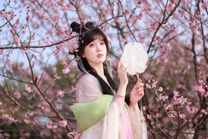 YiTuYu Art Language Vol.6787 Cao Mei Xi Mi Lu - image 1
