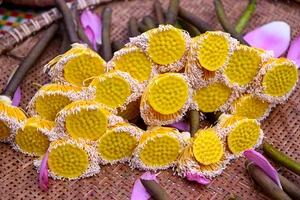 The Art of Vietnamese Lotus Tea: Why This Traditional Delicacy Costs Thousands per Kilogram - image 8
