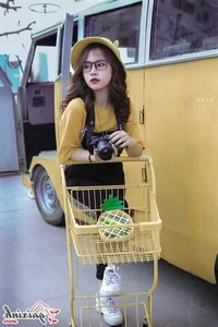Thu Huong: The Vietnamese Hot Girl Mastering the Korean Idol Aesthetic - image 0
