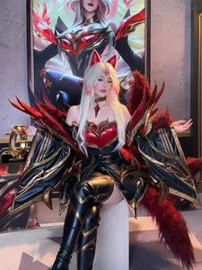 Stunning Ahri Cosplay: Streamer Recreates Faker’s Immortal Legend Skin in High Detail - image 5