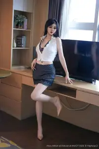 YouMi Vol.1169: Kai Zhu Quinn - Captivating Chinese Model's Alluring Grace - image 22
