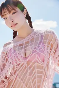 Discover the radiant beauty of Satona Natsuki in Otonatchan Vol.2 at the sun-drenched beach! - image 7
