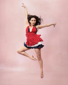 Olympic Champion Suni Lee Redefines Fashion with H'Mong Heritage and Athletic Grace - image 11