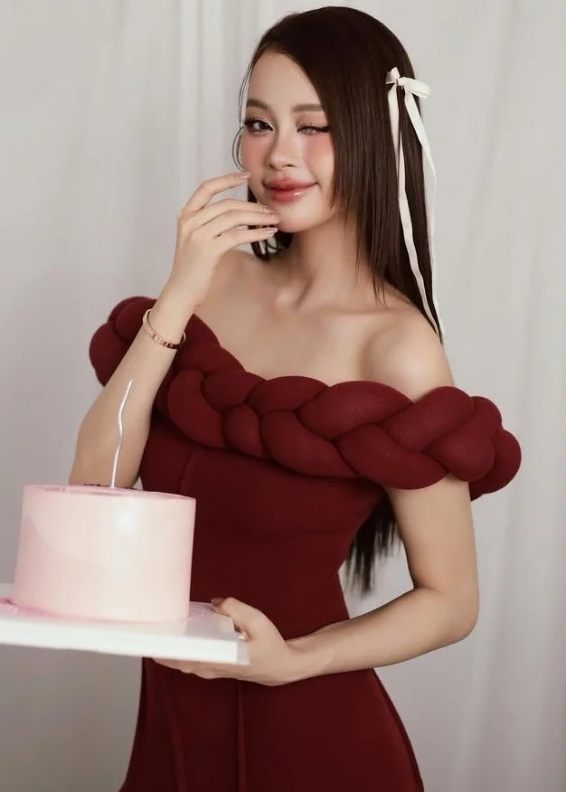 Miss World Vietnam 2023 Runner-up Dao Hien Celebrates Birthday with Glamorous Photoshoot
