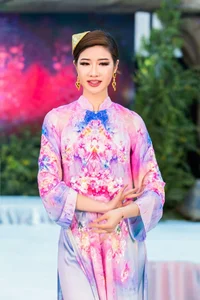 Vietnamese Ao Dai Wedding Fashion: A Cultural Sensation on the US Stage - image 1