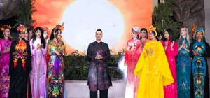 Vietnamese Ao Dai Wedding Fashion: A Cultural Sensation on the US Stage - image 6