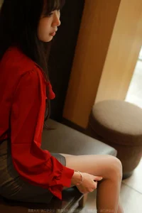 Office Elegance: Exploring the Beautiful Colleague Tuan Tuan Series - image 0