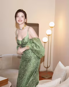 Chi Pu: What makes the Vietnamese beauty praised by Chinese media as 'most beautiful in Vietnam' so captivating? - image 9