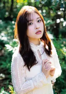 JP Chiyori Nakanishi's Radiant Charm in "Chiyori Biyori" 1st Photobook Part01: Captivating Urban Moments - image 12