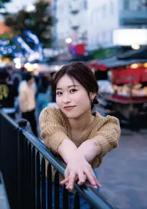 JP Chiyori Nakanishi's Radiant Charm in "Chiyori Biyori" 1st Photobook Part01: Captivating Urban Moments - image 9