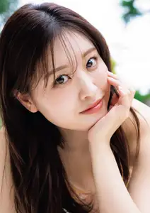 JP Chiyori Nakanishi's Radiant Charm in "Chiyori Biyori" 1st Photobook Part01: Captivating Urban Moments - image 13