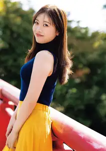 JP Chiyori Nakanishi's Radiant Charm in "Chiyori Biyori" 1st Photobook Part01: Captivating Urban Moments - image 19