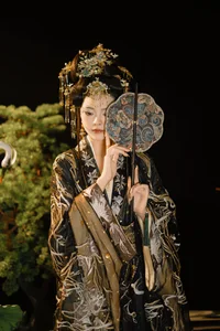YiTuYu Art Language Vol.6699: Capturing the Playful Elegance of Xiao Xi Ya - image 15
