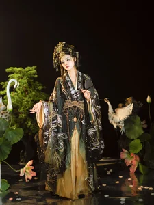 YiTuYu Art Language Vol.6699: Capturing the Playful Elegance of Xiao Xi Ya - image 3