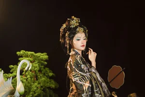 YiTuYu Art Language Vol.6699: Capturing the Playful Elegance of Xiao Xi Ya - image 19