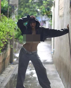 Redefining Modern Street Style: Minimalist Fashion Aesthetics and the Art of Rainy Day Photography - image 4