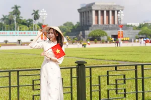National Pride: Female Athlete Honors Independence Day in Traditional Ao Dai - image 5