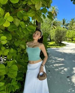The Evolution of the Saigon Socialite: Breaking the 'Rich Girl' Stereotype with Bold Style - image 3