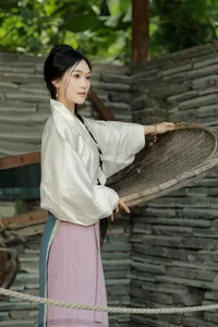Sophisticated Visuals in Art Language Vol.4902 Featuring Chang Nian W - image 9
