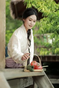Sophisticated Visuals in Art Language Vol.4902 Featuring Chang Nian W - image 8