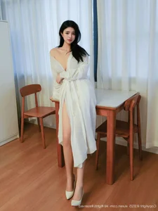 Elegant Glamour Fashion Portrait Series Featuring Lin Yue Xi Er: XiuRen No.10920 High-Resolution Aesthetic Collection - image 1