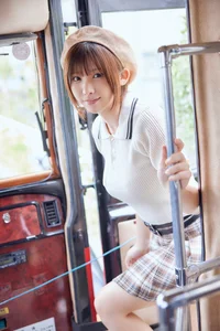 Enako Hiyori Photo Collection: Traditional Kimono and Japanese Aesthetics - image 3