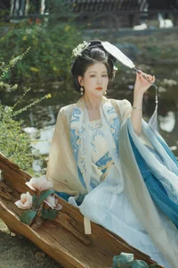YiTuYu Art Language Vol.4219: A Visual Study of Elegance Featuring Qi Qi - image 20
