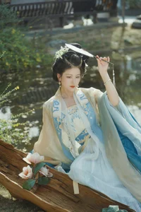 YiTuYu Art Language Vol.4219: A Visual Study of Elegance Featuring Qi Qi - image 8